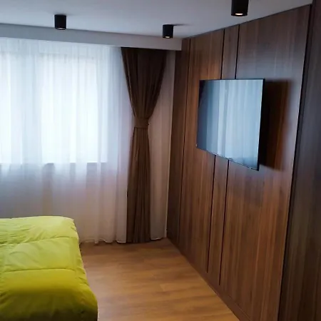 Mandrina 10 Free Parking Apartment *
