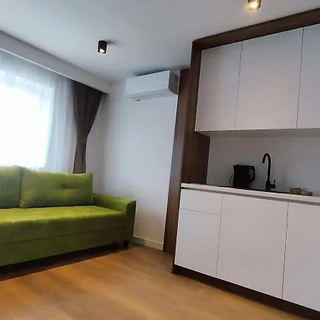 Mandrina 10 Free Parking